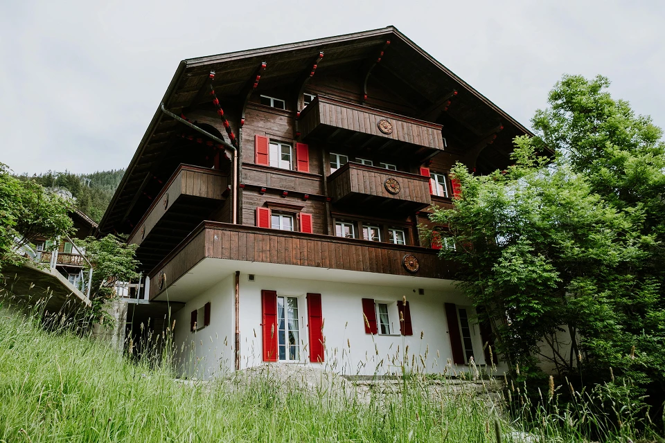 Chalet Alpenrose; Künzi + Knutti AG, Möbeltrend GmbH, Bild: Anja Zurbrügg Photography