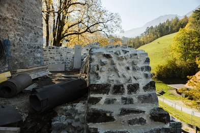 Sanierungsarbeiten Tellenburg; Gemeinde Frutigen, Bild: Anja Zurbrügg Photography
