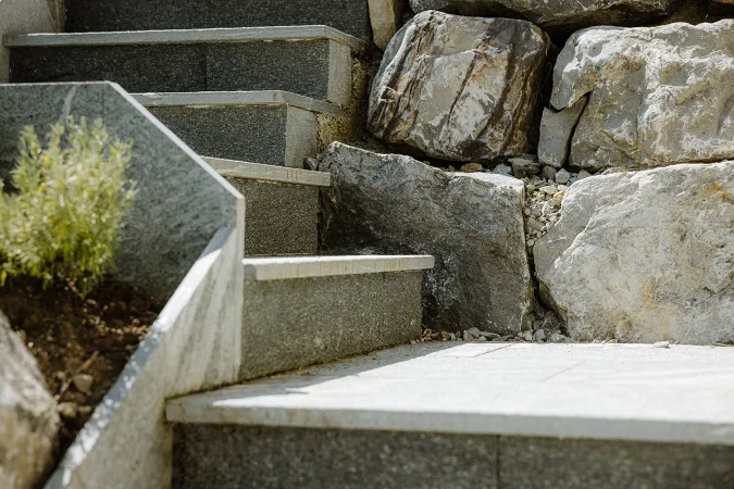 Natursteintreppe; Bild: Anja Zurbrügg Photography