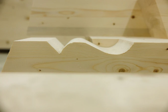 Pfette mit Verzierung; Produktionshalle Künzi + Knutti AG, Bild: Anja Zurbrügg Photographie