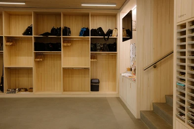 Garderobe; Bild: Anja Zurbrügg Photography