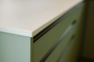 Küche moosgrün; Roomdresser GmbH, Bild: Anja Zurbrügg Photography