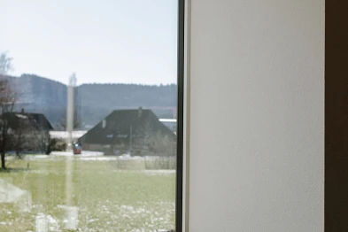 Fenster mit Sitzbank; Bild: Anja Zurbrügg Photographie
