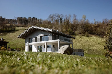 EFH Aussenansicht; Bild: Anja Zurbrügg Photography