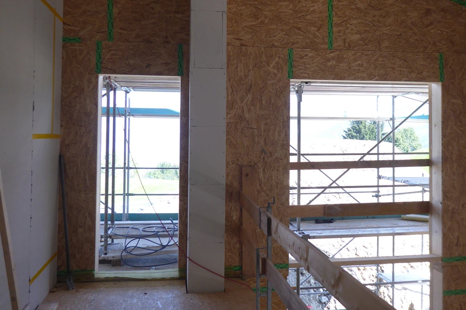 Holzbau aufrichten OG; Bild: Künzi + Knutti AG