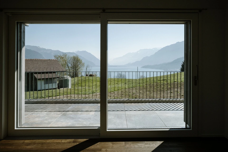 Aussicht Wohnbereich; Bild: Anja Zurbrügg Photography