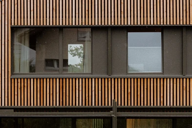 Holz-Metallfenster aussenansicht; Bild: Anja Zurbrügg Photography
