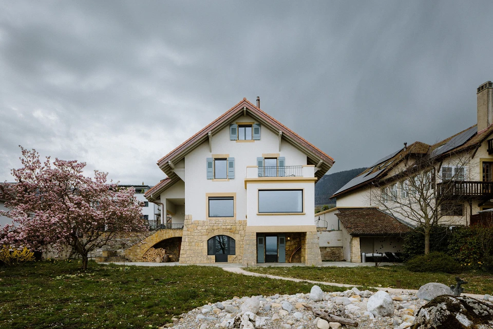 Fassadenansicht; Innenarchitekt:in Room Dresser GmbH, Bild: Anja Zurbrügg Photography