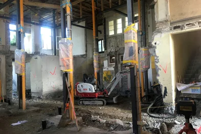 Ausbruch alte Bodenplatte; Loosli+Partner AG, L2A Architekten AG, Bild:Künzi+Knutti AG