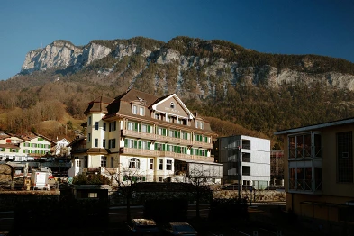 Aussenansicht Alt- und Neubau; Loosli+Partner AG, L2A Architekten AG, Bild: Anja Zurbrügg Photography